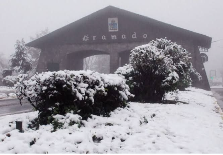 neve-clima-gramado-portico