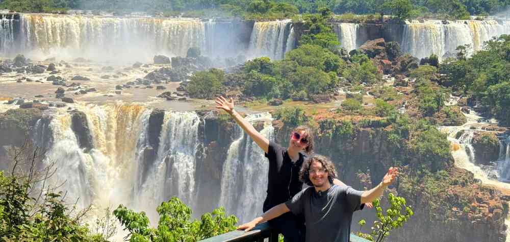 Cataratas do Iguaçu Cupom CHAPEUDEVIAGEM, PH e Andy nas cataratas