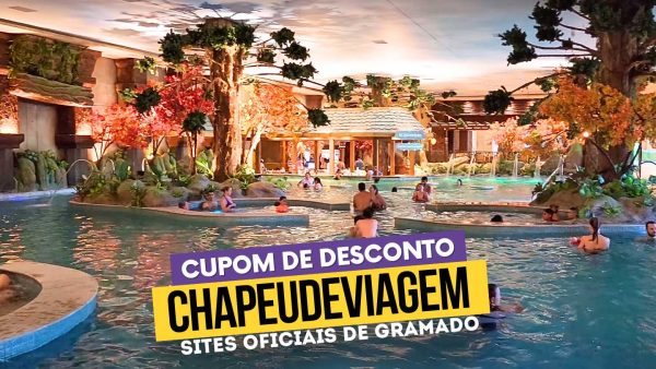 Ingresso Acquamotion Cupom CHAPEUDEVIAGEM - Pessoas na piscina aquecida