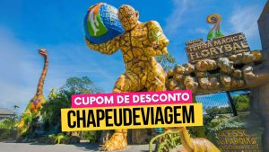 Cupom Parque Florybal Ingresso CHAPEUDEVIAGEM - Golém de pedra na entrada do parque