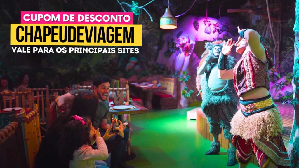 Kongo Pizzaria Cupom CHAPEUDEVIAGEM Vale a Pena? até 15% off 8 Kongo Pizzaria Cupom CHAPEUDEVIAGEM - Família assistindo show ao vivo