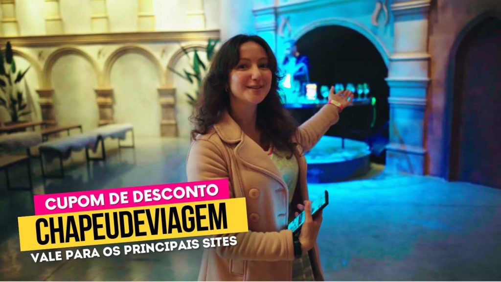 Cupom Cristais de Gramado CHAPEUDEVIAGEM - 10% de Desconto, Guia Completo 7 Cupom Cristais de Gramado - Ingresso com Desconto CHAPEUDEVIAGEM - Andy apresentando o local