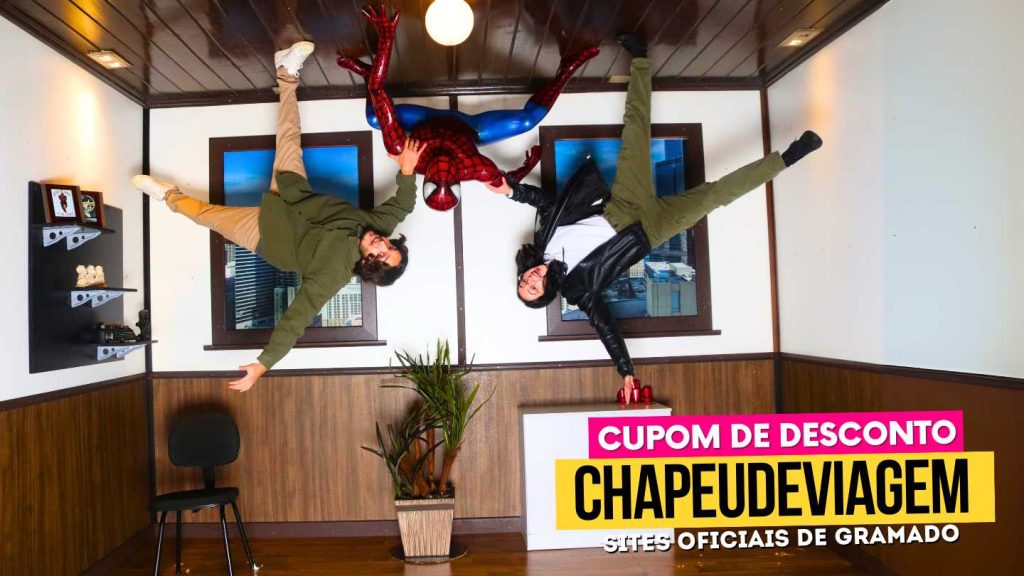 Cupom Museu de Cera: CHAPEUDEVIAGEM até 15% de Desconto 5 Cupom Museu de Cera CHAPEUDEVIAGEM - Casal e homem aranha de ponta cabeça