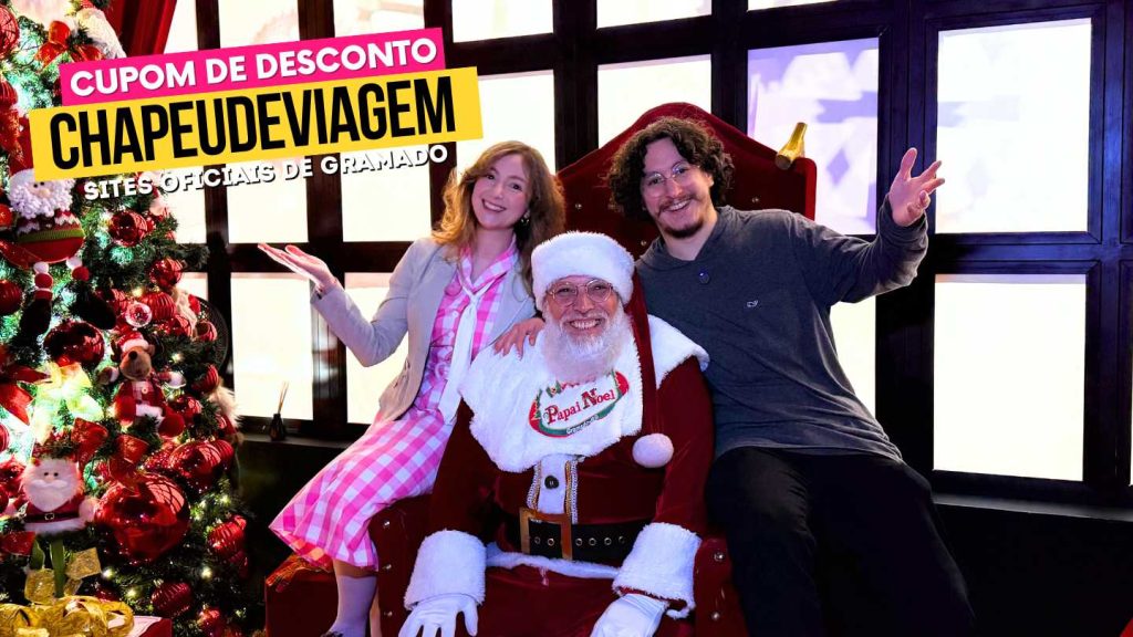 Clima em Gramado Agora - Guia Atualizado com 10 Dicas para Turistas 17 Aldeia do Papai Noel Cupom CHAPEUDEVIAGEM - Ph e Andy com Papai Noel de Gramado