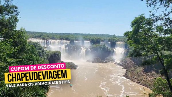 Ingresso Cataratas Iguaçu Cupom CHAPEUDEVIAGEM - Cataratas em meio a natureza vista mais distante