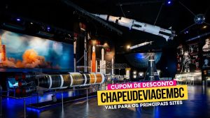 Ingresso Space Adventure Balneário Camboriú cupom CHAPEUDEVIAGEM - Parte interna com modelos de foguetes da NASA
