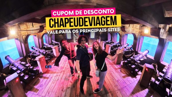 Passaporte da Diversão BC - 17% OFF Cupom CHAPEUDEVIAGEM 4 Passaporte da Diversão Balneário Cupom CHAPEUDEVIAGEM - pessoal dentro do navio pirata