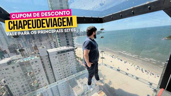 Ingresso Summit BC Cupom CHAPEUDEVIAGEM - Sutil admirando a vista no cubo de vidro