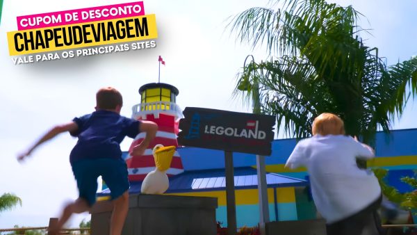 Ingresso LegoLand Florida - Cupom CHAPEUDEVIAGEM com Desconto 3 Ingresso Legoland Florida Cupom CHAPEUDEVIAGEM - Crianças brincando
