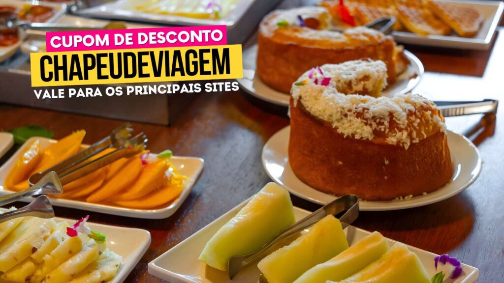 Vivares Pousada Gramado Cupom CHAPEUDEVIAGEM - bolos e frutas café da manhã