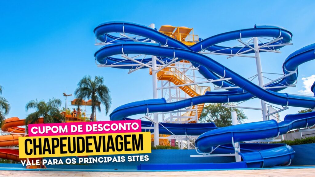 Aquamania Cupom CHAPEUDEVIAGEM: toboáguas azuis do parque em Foz do Iguaçu