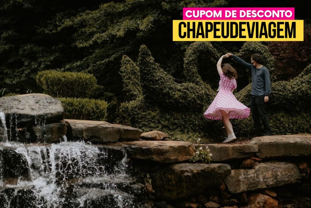 Lugares pet friendly em Gramado e Canela: onde passear com o cachorro 7 Jardins floridos do Garden Park em Gramado, parque que aceita pet com cupom CHAPEUDEVIAGEM