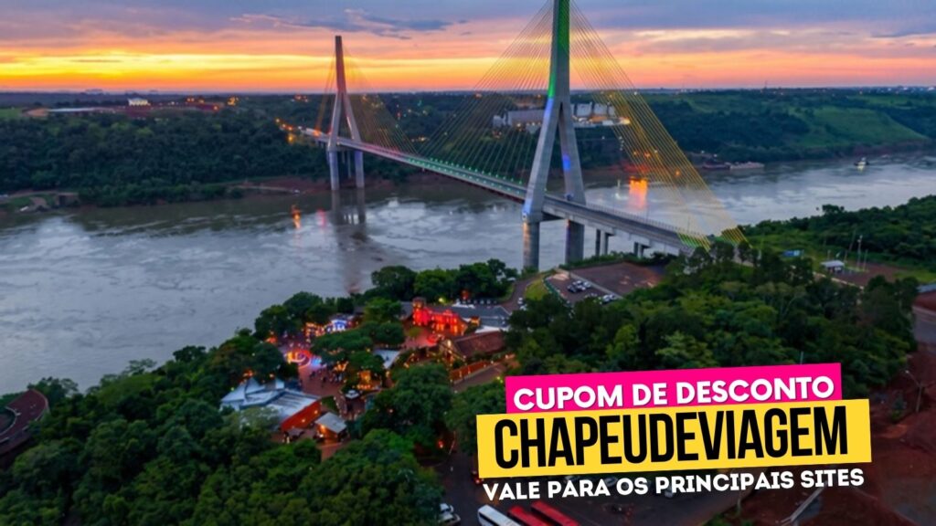 Marco das Três Fronteiras com cupom CHAPEUDEVIAGEM: vista aérea do Marco e da ponte ao pôr do sol