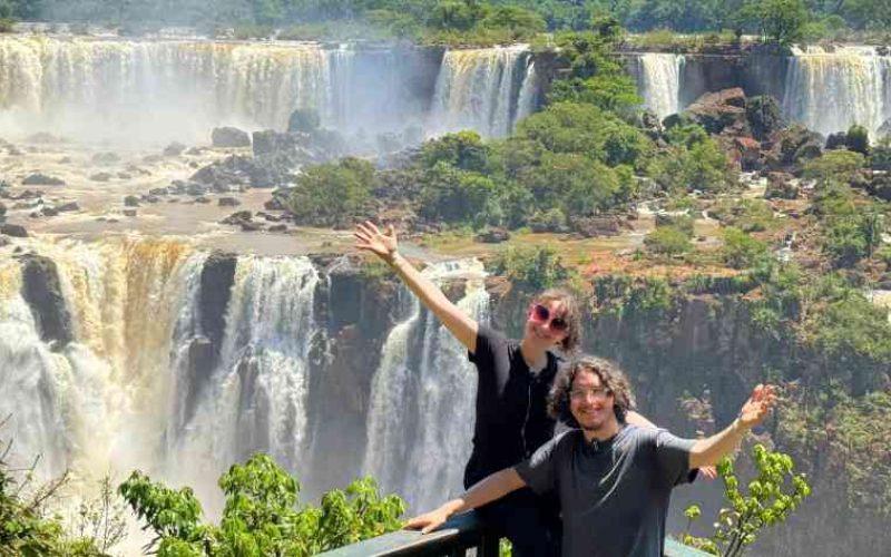 Cataratas do Iguaçu Cupom CHAPEUDEVIAGEM, PH e Andy nas cataratas